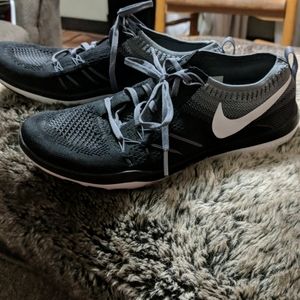 Nike Focus Flyknits